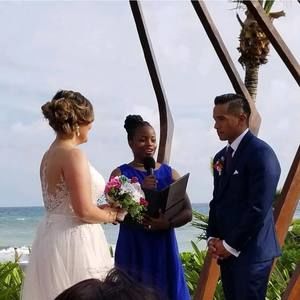 Meet your Posher, Lorenzo